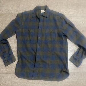 Faherty Button Down Flannel - Small